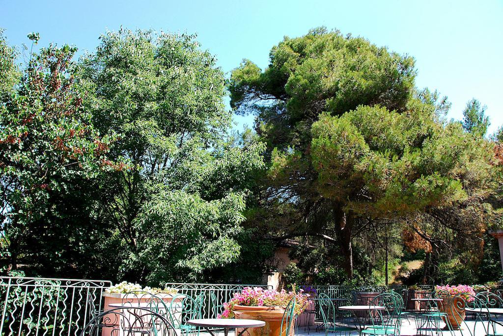 טרסקון Hotel Les Mazets Des Roches מראה חיצוני תמונה