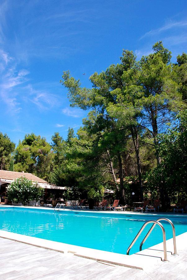 טרסקון Hotel Les Mazets Des Roches מראה חיצוני תמונה